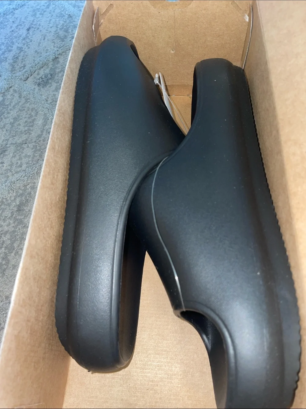 Men's Slip-On Comfort Shoe in Black